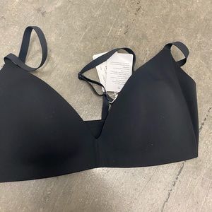 Lululemon take shape bra